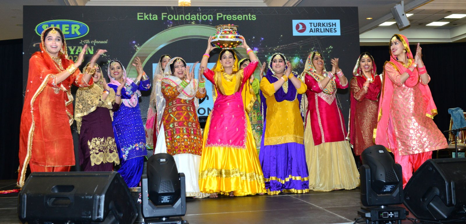 Watno Dur Gidha Girls